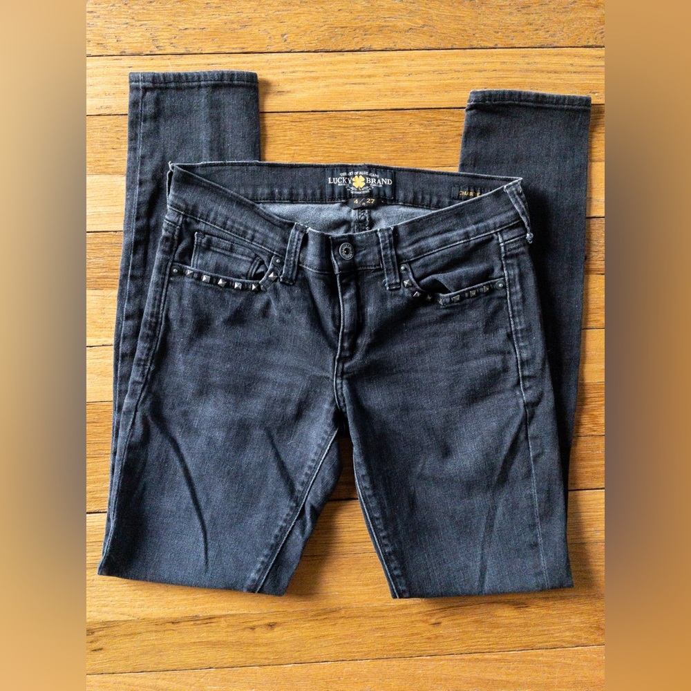 Lucky Brand 🍀 Studded Low-rise Charlie Skinny Jeans